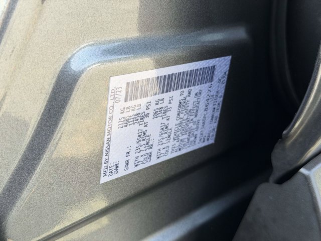 Used 2023 Nissan Rogue S AWD/4WD image 28