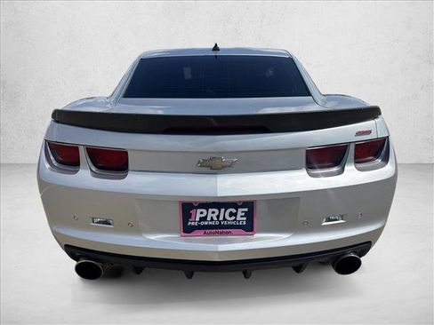Used 2010 Chevrolet Camaro SS w/ RS Package RWD image 5