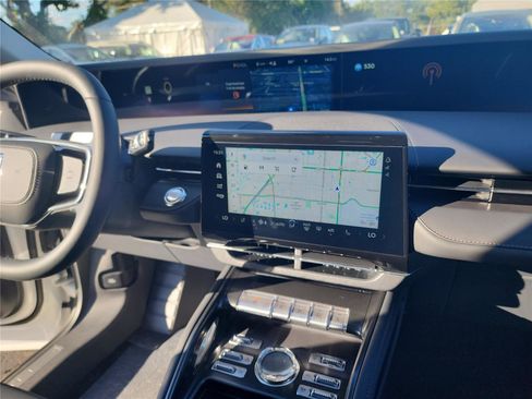 New 2026 Lincoln Nautilus Premier image 26