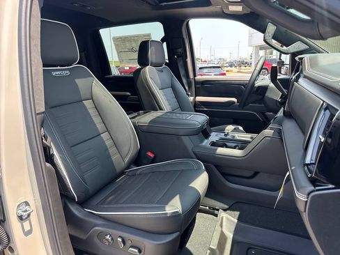 New 2026 GMC Sierra 2500 AT4X AWD/4WD image 13