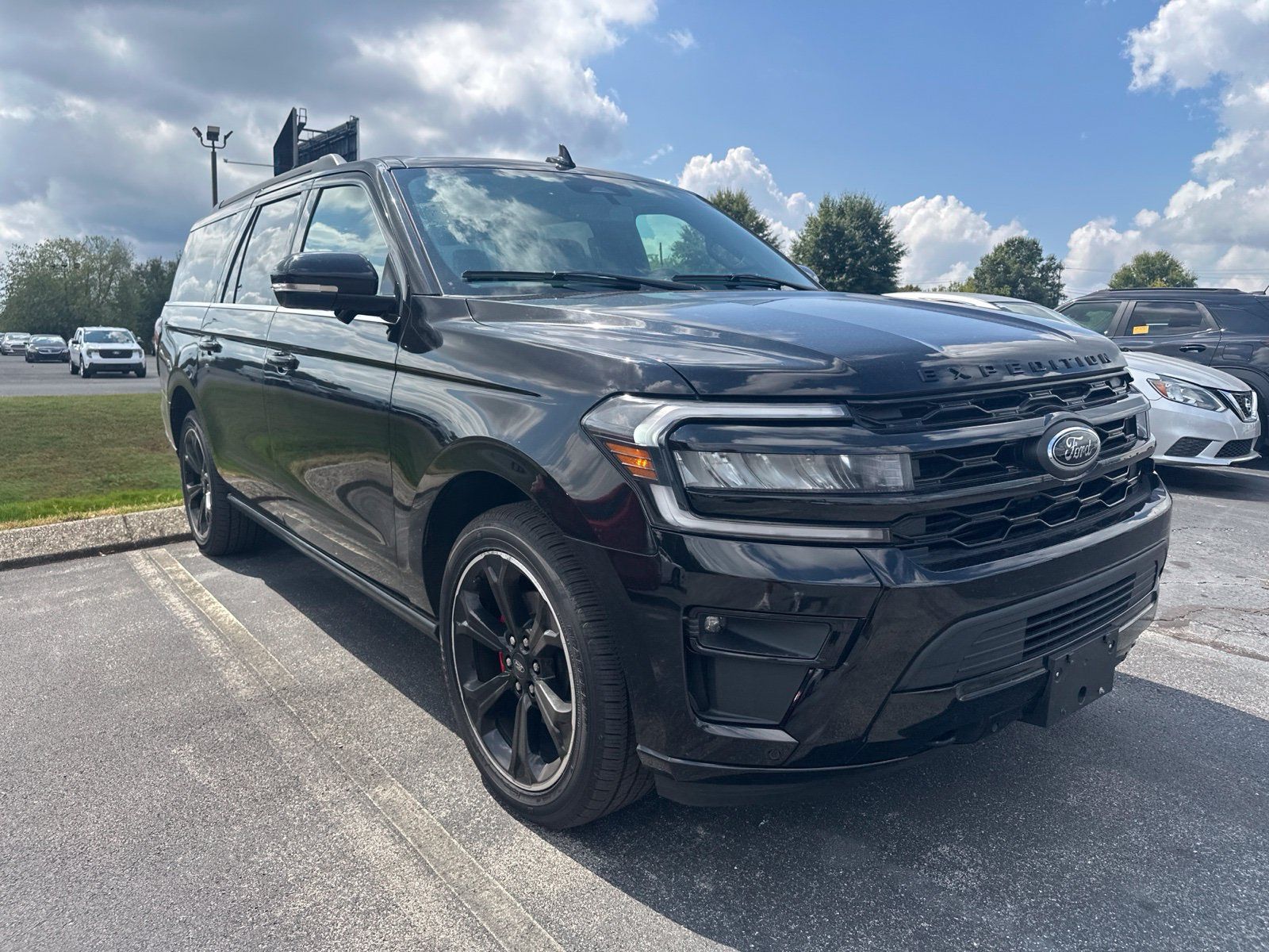 Certified 2024 Ford Expedition Max Limited AWD/4WD image 3