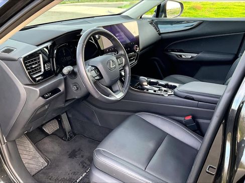 Used 2025 Lexus NX 350h AWD w/ Premium Package image 17