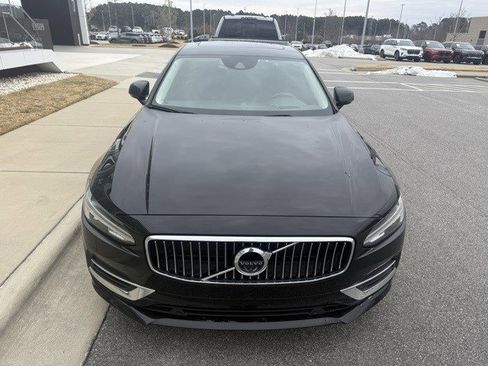 Used 2018 Volvo S90 T8 Inscription w/ Luxury Package image 3
