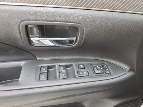 Used 2020 Mitsubishi Outlander SEL FWD image 32