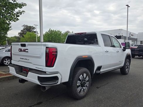 New 2026 GMC Sierra 3500 Denali image 4