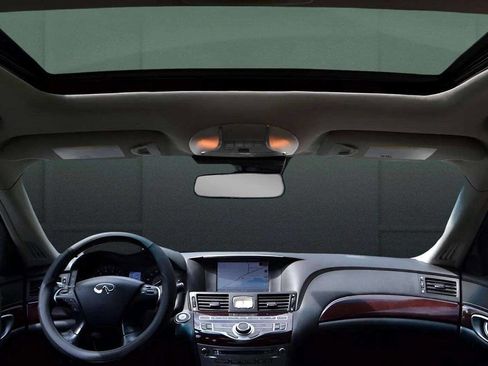 Used 2015 INFINITI Q70 3.7 image 25