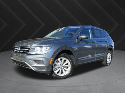 Used 2018 Volkswagen Tiguan SE w/ Panoramic Sunroof Package