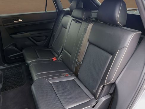 Used 2020 Volkswagen Atlas Cross Sport SE w/ Towing Package FWD image 24