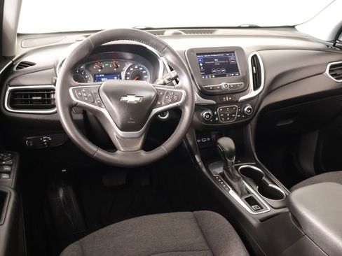 Used 2022 Chevrolet Equinox LT FWD image 2
