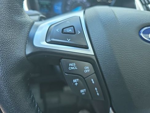 Used 2018 Ford Edge Titanium w/ Equipment Group 302A AWD/4WD image 26