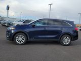 Used 2016 Kia Sorento LX image 2