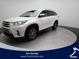 Used 2019 Toyota Highlander XLE image 1