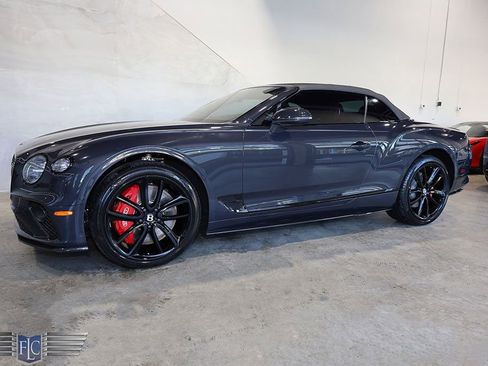 Used 2022 Bentley Continental GT V8 image 4