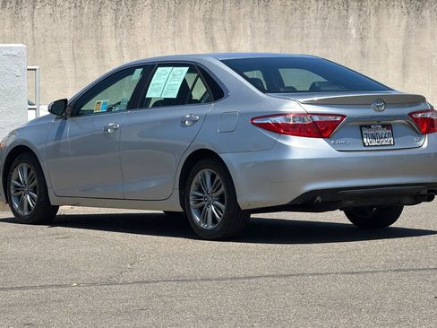 Used 2017 Toyota Camry SE FWD image 7