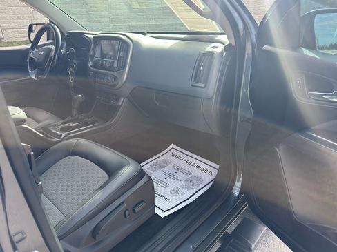 Used 2017 Chevrolet Colorado Z71 image 32