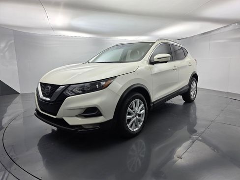 Used 2020 Nissan Rogue Sport SV w/ Technology Package image 8