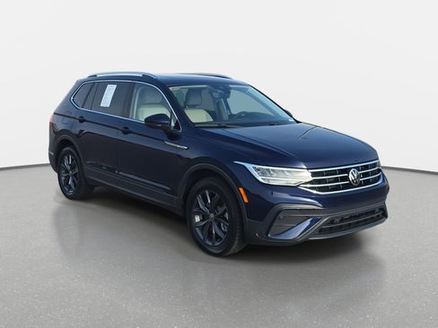 Used 2022 Volkswagen Tiguan SE image 3