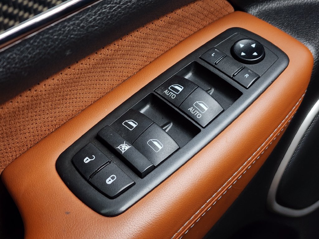 Used 2021 Jeep Grand Cherokee SRT AWD/4WD image 30