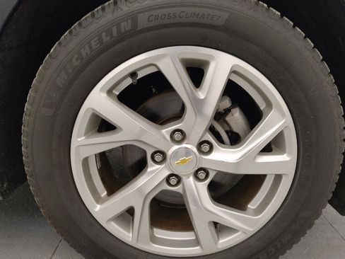 Used 2018 Chevrolet Equinox Premier FWD image 31