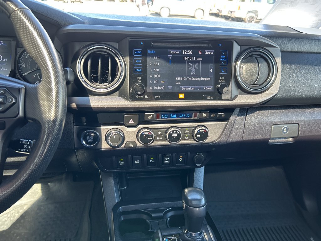 Certified 2017 Toyota Tacoma TRD Off-Road AWD/4WD image 20