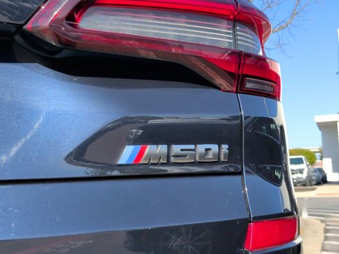 Used 2022 BMW X5 M50i w/ Executive Package image 12