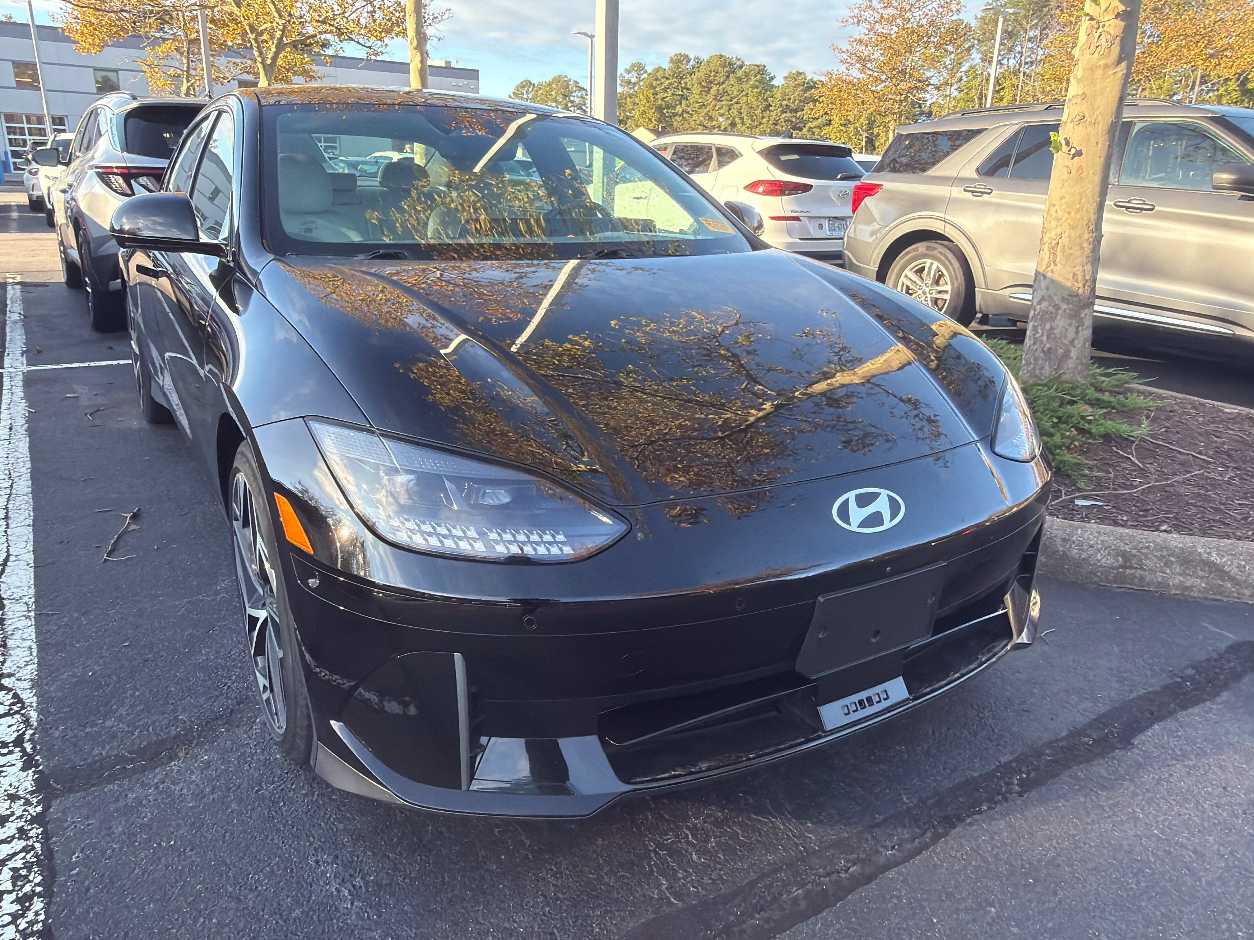 Used 2023 Hyundai Ioniq 6 Limited RWD image 2