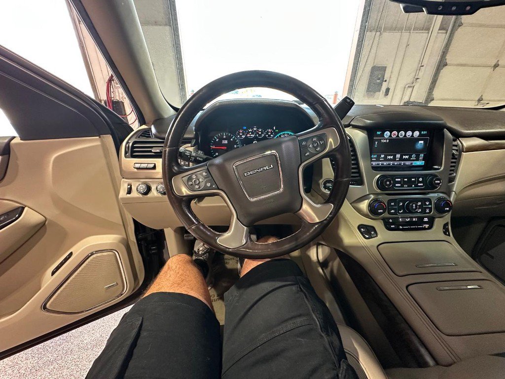 Used 2018 GMC Yukon Denali w/ Denali Ultimate Package AWD/4WD image 26