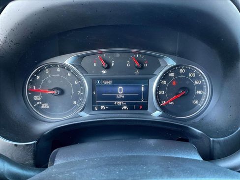 Used 2024 GMC Terrain SLE image 23