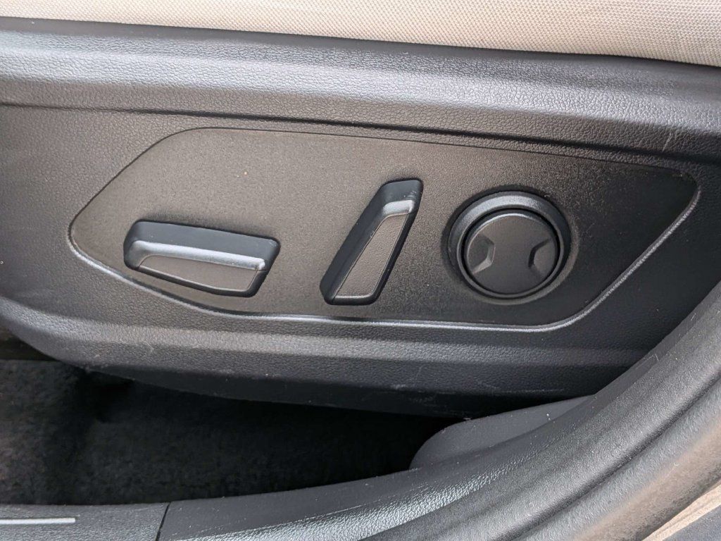 Certified 2025 Hyundai Tucson SEL AWD/4WD image 26