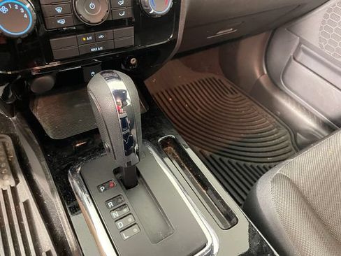 Used 2010 Ford Escape XLT AWD/4WD image 9