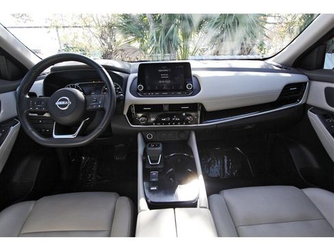 Used 2023 Nissan Rogue SL image 9