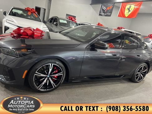 Used 2024 BMW 540i xDrive w/ Premium Package AWD/4WD image 3