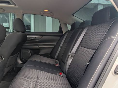 Used 2018 Nissan Altima 2.5 SV w/ 2.5 SV Technology Package FWD image 18