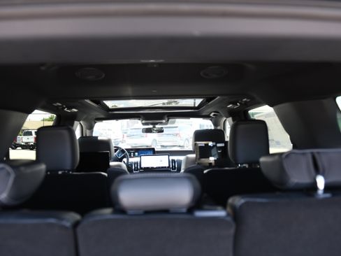 New 2026 Ford Expedition Platinum w/ Stealth Performance Package AWD/4WD image 14