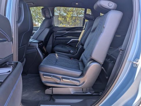 Used 2025 Cadillac Escalade IQ Sport 1 AWD/4WD image 22