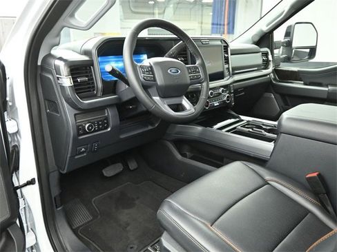 Used 2025 Ford F250 Lariat w/ Lariat Ultimate Package image 9