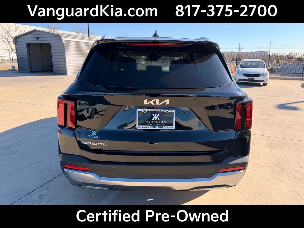 Certified 2026 Kia Sorento S w/ S Panoramic Sunroof Package FWD image 3
