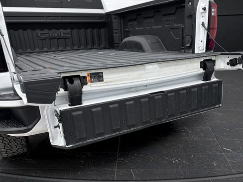 Used 2025 GMC Sierra 2500 Denali w/ Technology Package image 17