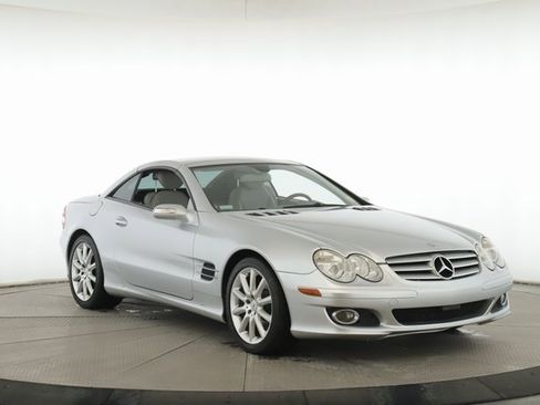 Used 2007 Mercedes-Benz SL 550 image 2