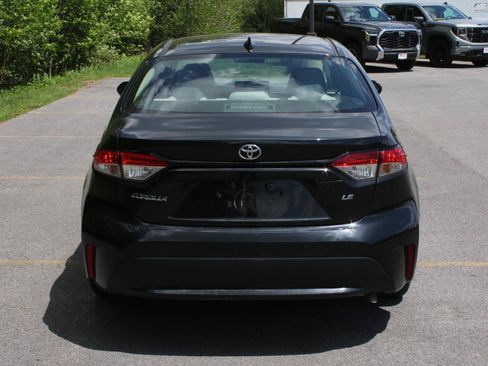 Used 2022 Toyota Corolla LE w/ Carpet Mat Package (TMS) FWD image 6