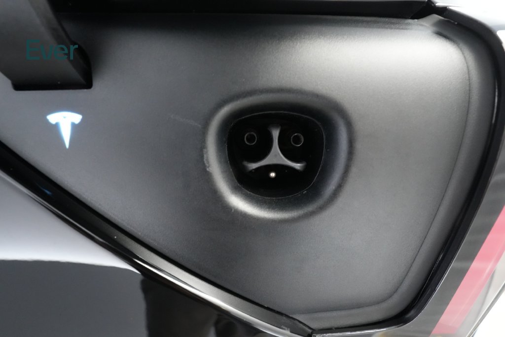 Used 2024 Tesla Model Y Long Range AWD/4WD image 10