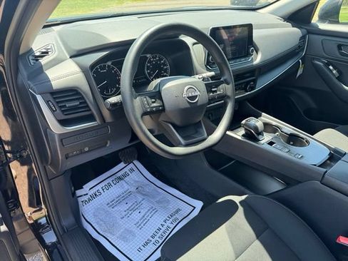 Used 2026 Nissan Rogue S FWD image 12