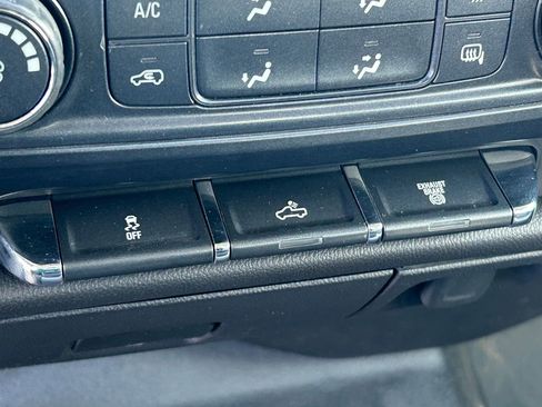 Used 2016 GMC Sierra 3500 4x4 Double Cab image 16