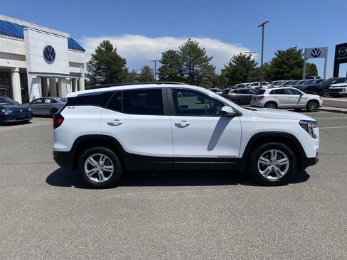 Used 2024 GMC Terrain SLE w/ Driver Convenience Package AWD/4WD image 54