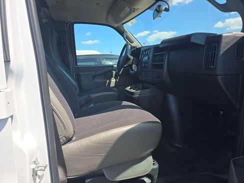 Used 2024 GMC Savana 2500 w/ Driver Convenience Package image 8