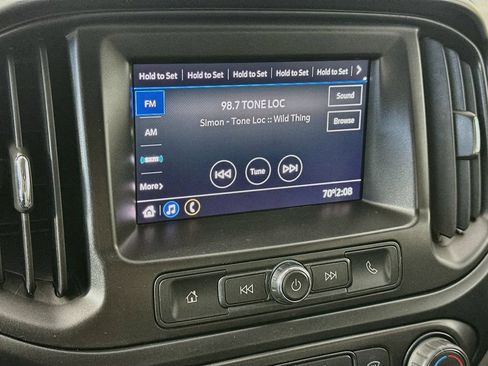 Used 2022 Chevrolet Colorado W/T w/ WT Convenience Package AWD/4WD image 17