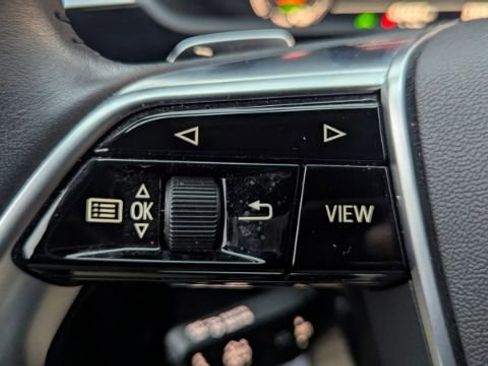 Used 2021 Audi e-tron Prestige image 25