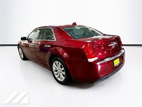 Used 2017 Chrysler 300 C image 7