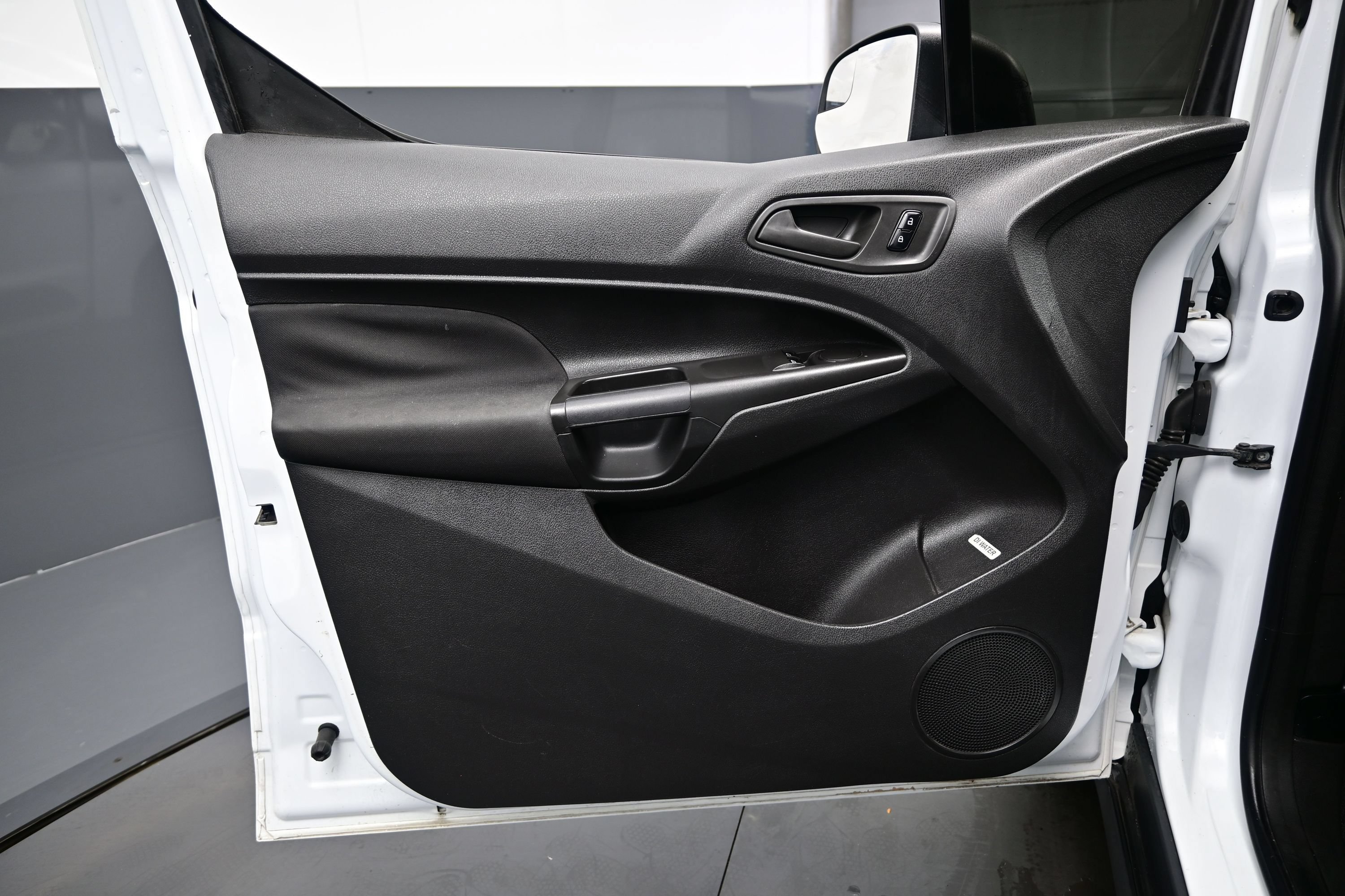 Used 2014 Ford Transit Connect XL FWD image 9
