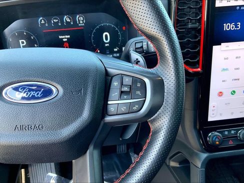 Used 2025 Ford Ranger Raptor AWD/4WD image 17